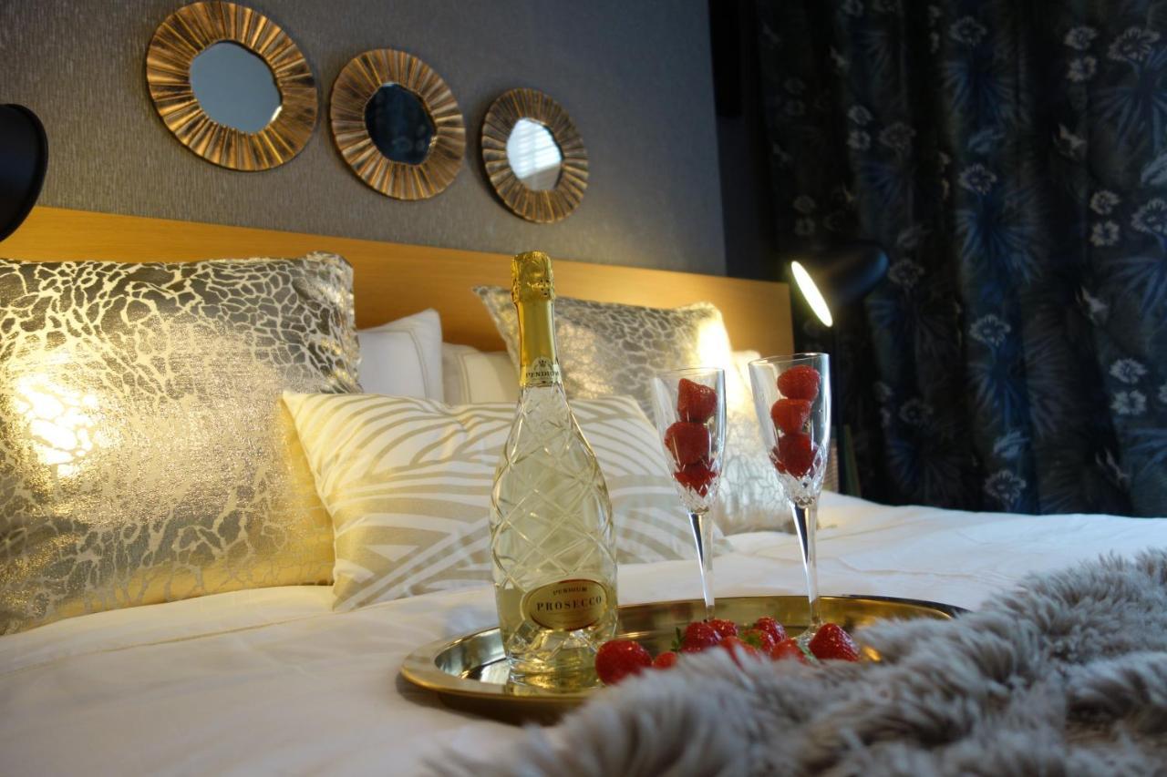 Ann Apartments Opposite The Pier With Sea View Portsmouth Exteriér fotografie