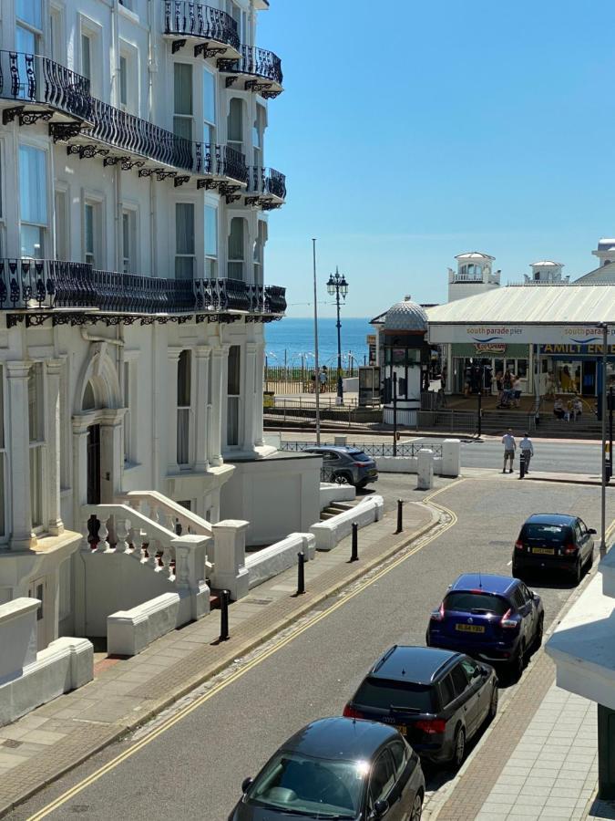 Ann Apartments Opposite The Pier With Sea View Portsmouth Exteriér fotografie